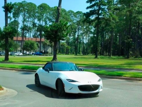 Used 2016 MAZDA MX-5 Miata Club image 8