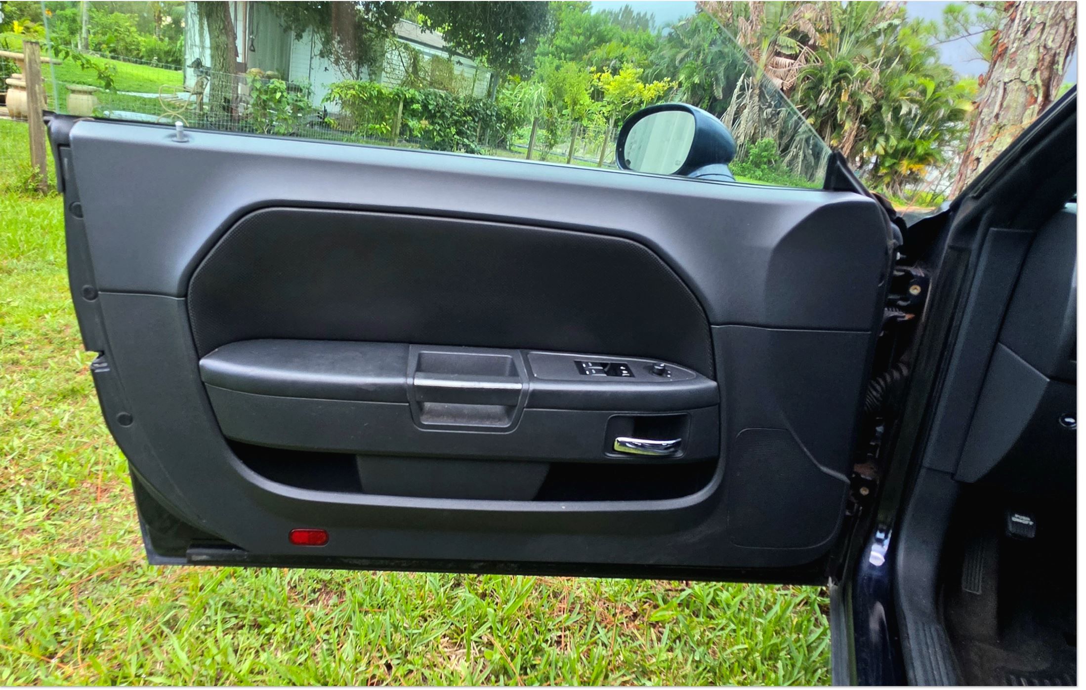 Used 2012 Dodge Challenger R/T RWD image 12