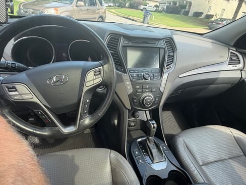Used 2014 Hyundai Santa Fe Sport 2.0T w/ Technology Package 05 FWD image 16