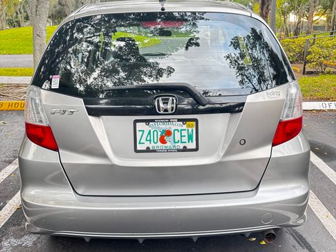 Used 2010 Honda Fit image 5