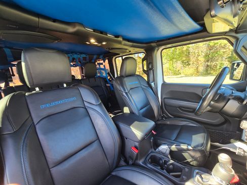 Used 2022 Jeep Wrangler Unlimited Rubicon 4xe image 9