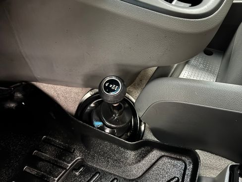 Used 2017 Nissan NV 3500 SL image 11