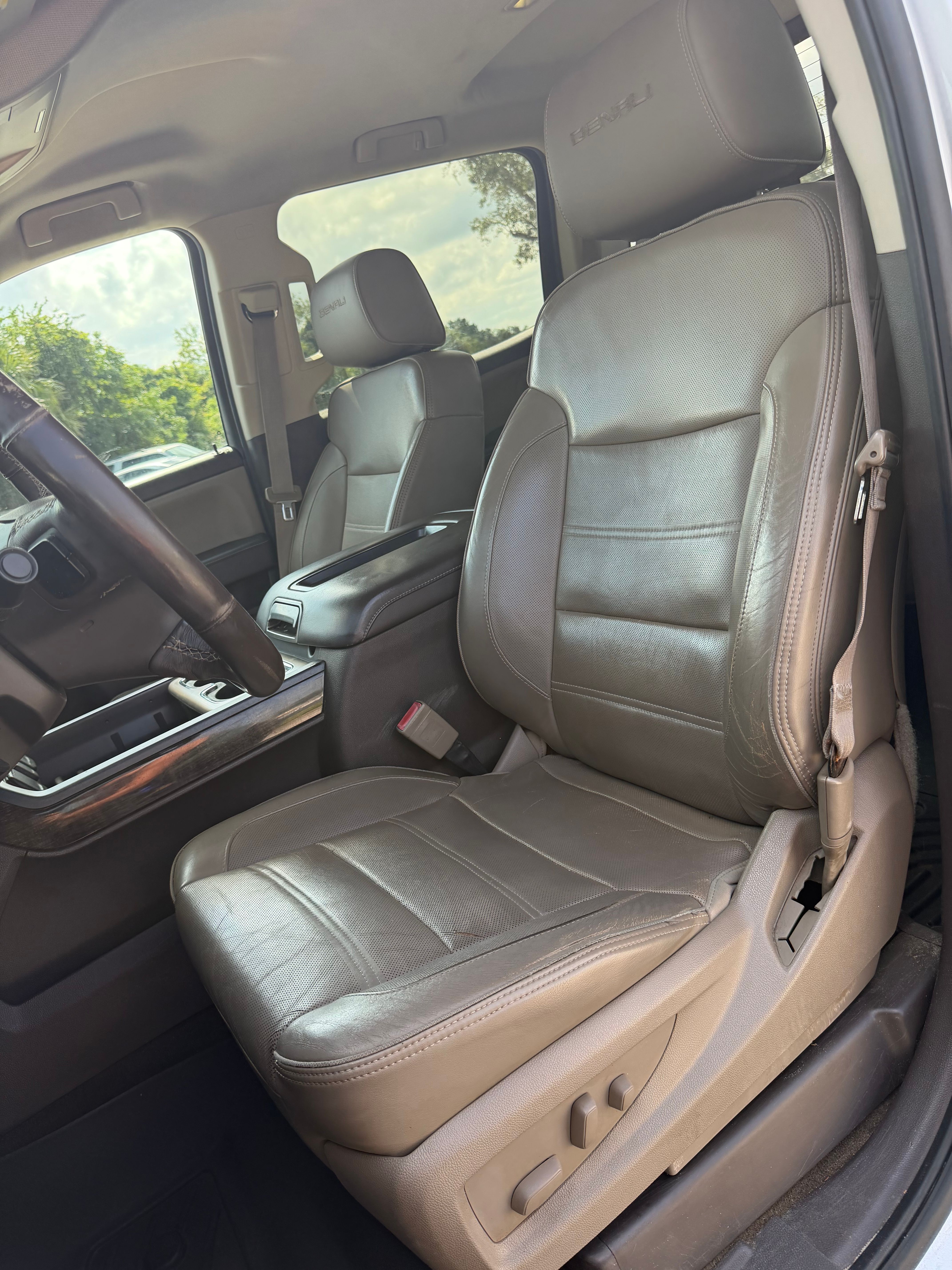 Used 2014 GMC Sierra 1500 Denali w/ Driver Alert Package AWD/4WD image 12