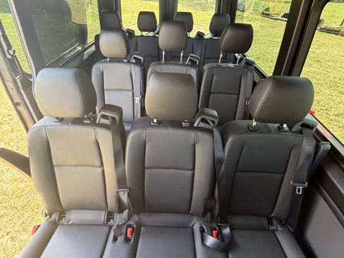 Used 2022 Mercedes-Benz Sprinter 2500 image 5