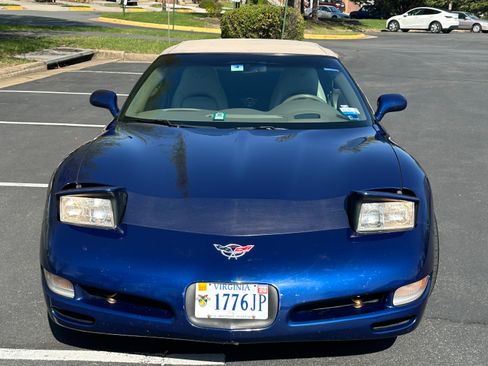 Used 2004 Chevrolet Corvette Convertible w/ Preferred Equipment Group image 6