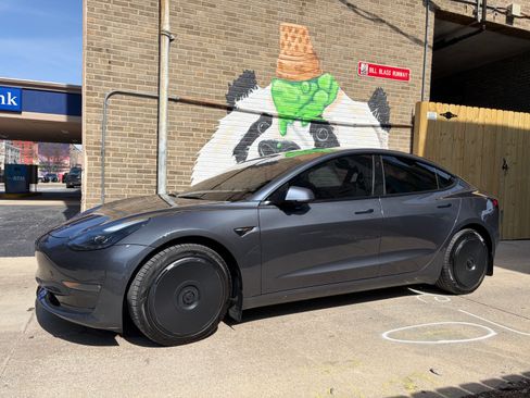 Used 2022 Tesla Model 3 Long Range image 16
