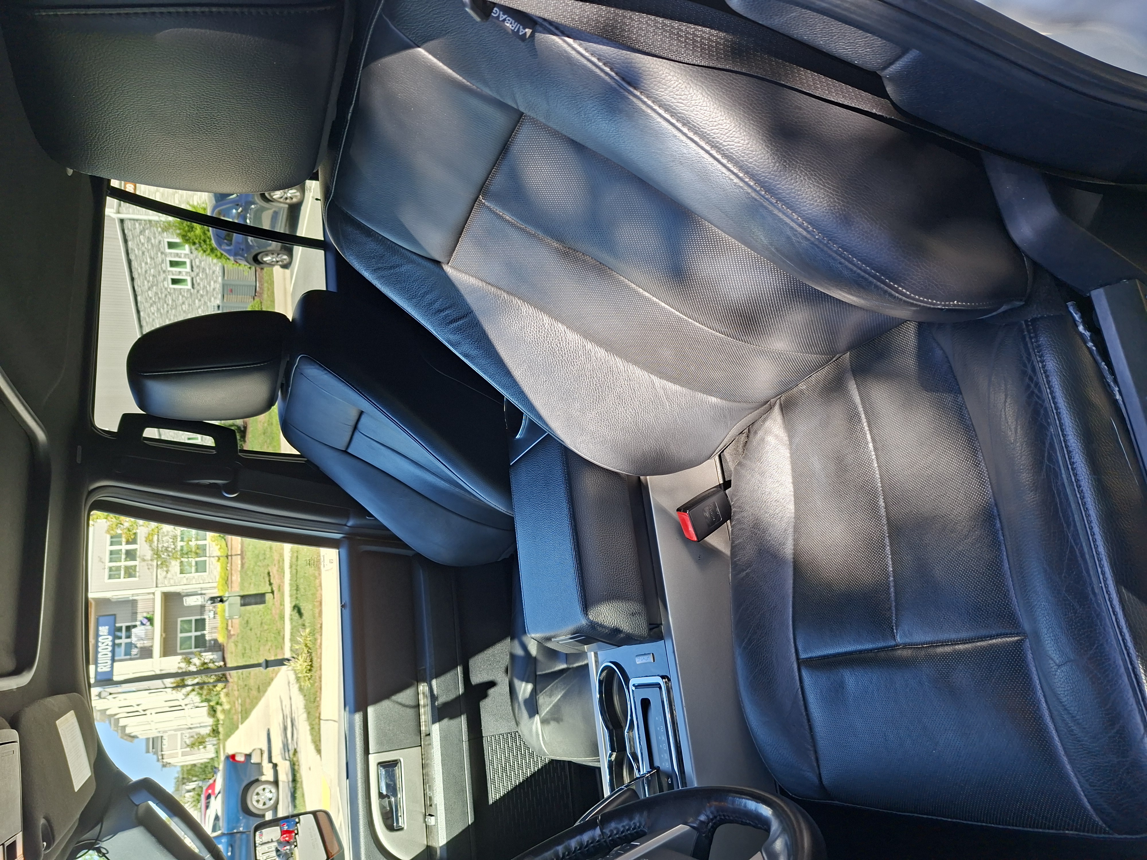 Used 2016 Ford Expedition Limited RWD image 15