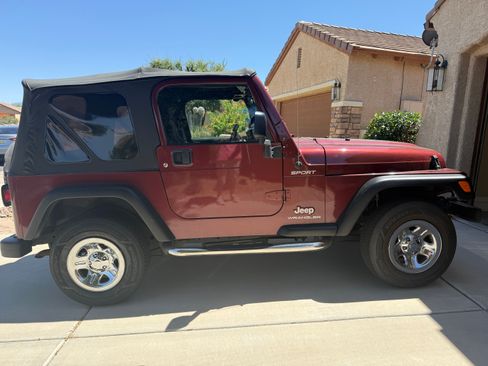 Used 2004 Jeep Wrangler 4WD image 5