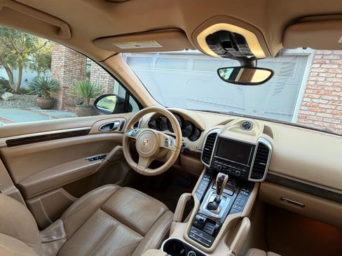 Used 2013 Porsche Cayenne image 11