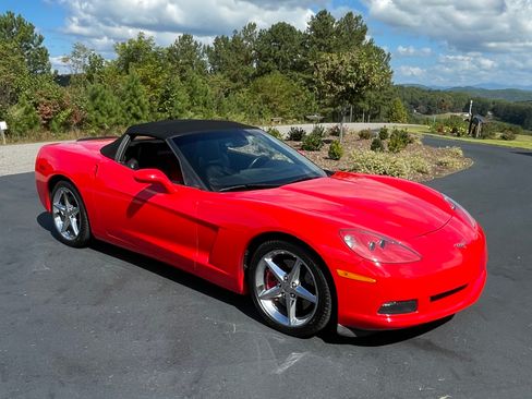 Used 2012 Chevrolet Corvette Convertible image 9