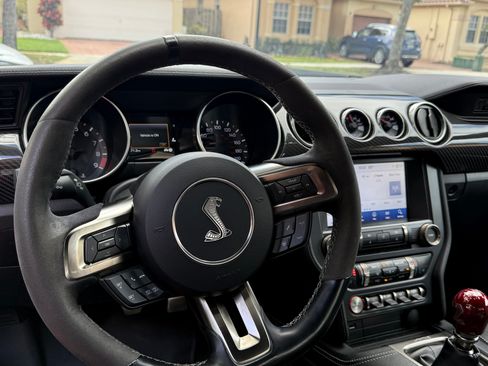 Used 2019 Ford Mustang Shelby GT350 w/ Technology Package image 13