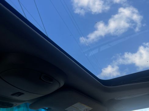 Used 2004 Buick Rainier CXL Plus w/ Sun And Satellite Package image 16