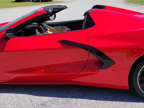 Used 2022 Chevrolet Corvette Stingray Premium Conv image 2