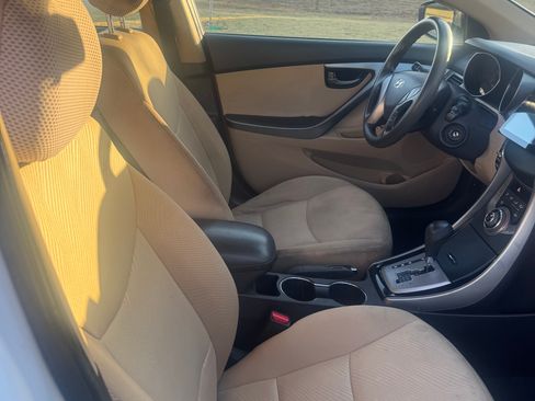 Used 2013 Hyundai Elantra GLS image 12