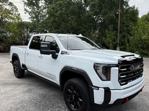 Used 2025 GMC Sierra 2500 AT4 w/ AT4 Premium Plus Package AWD/4WD image 2