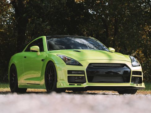 Used 2010 Nissan GT-R Premium image 22