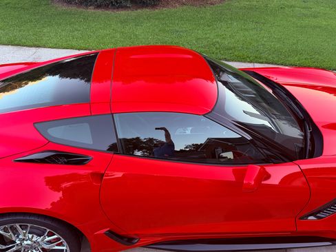 Used 2015 Chevrolet Corvette Z06 w/ 2LZ Preferred Equipment Group RWD image 11