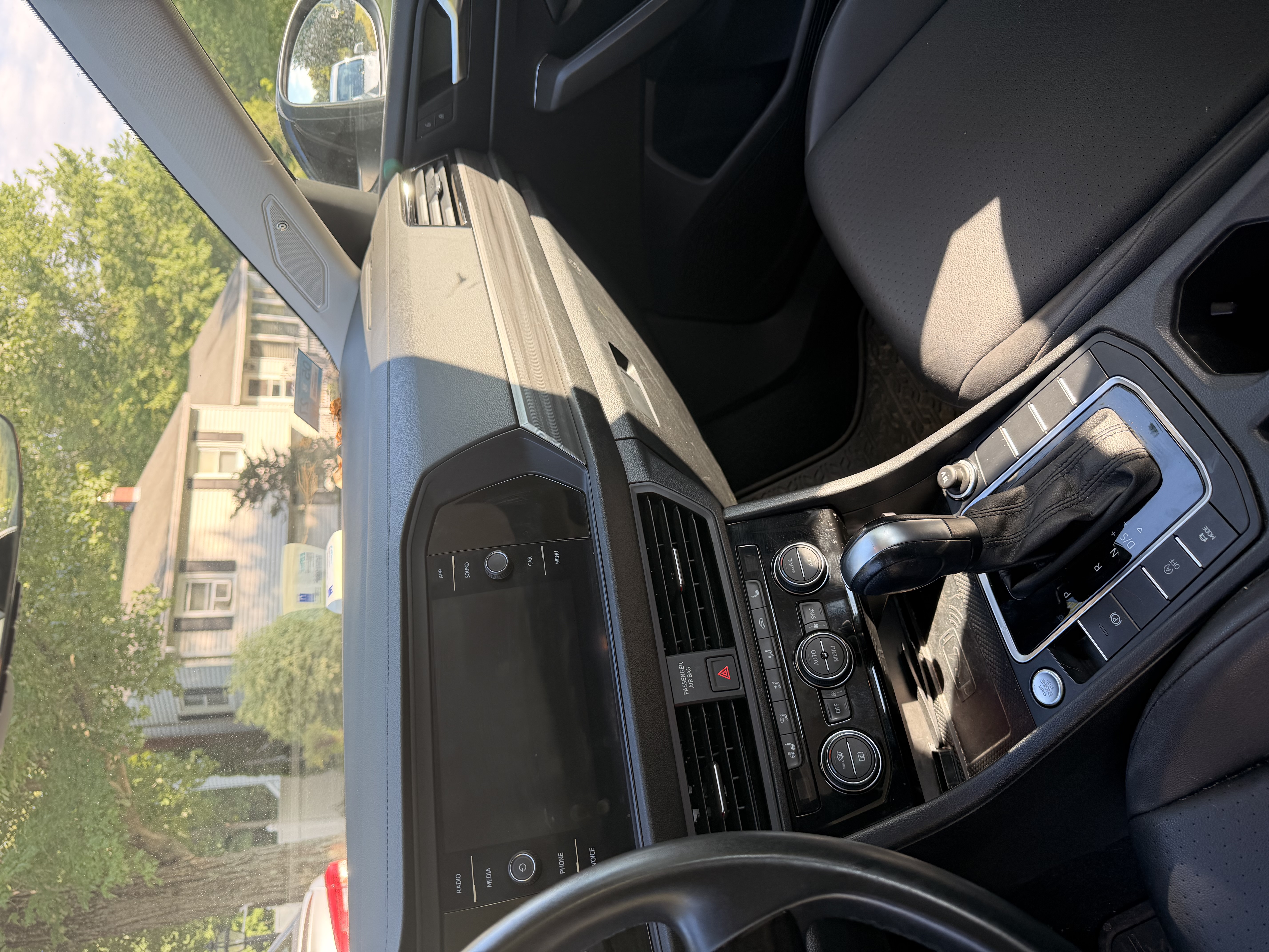 Used 2020 Volkswagen Jetta SEL FWD image 14