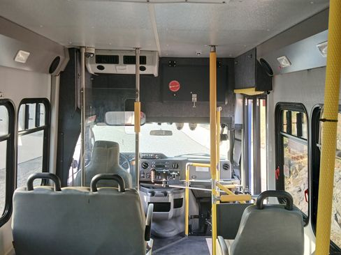 Used 2013 Ford E-350 and Econoline 350 Super Duty w/ Shuttle Bus Prep Pkg image 18