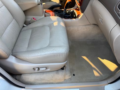 Used 2001 Lexus LX 470 4WD image 10