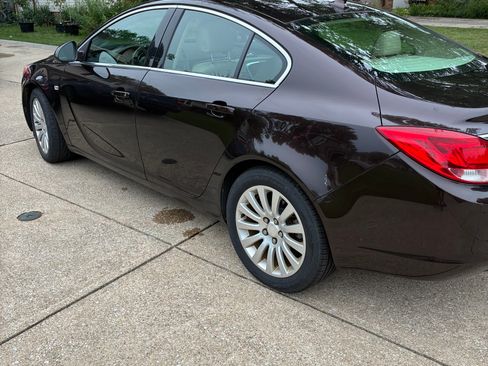 Used 2011 Buick Regal CXL FWD image 2
