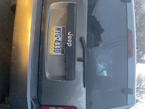 Used 2012 Jeep Liberty Sport image 4