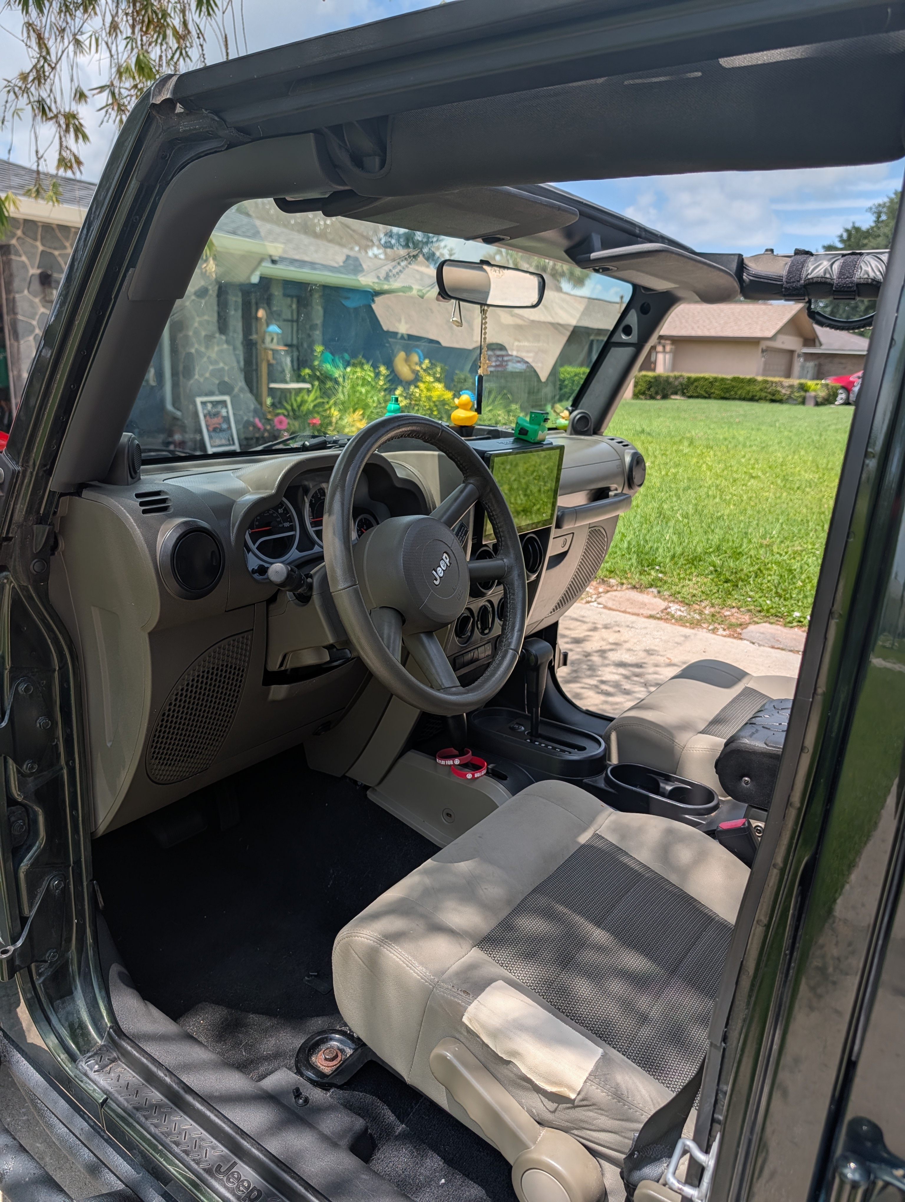 Used 2010 Jeep Wrangler Unlimited Sport AWD/4WD image 4