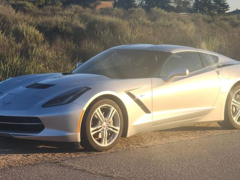 Used 2017 Chevrolet Corvette Stingray Coupe w/ 3LT Preferred Equipment Group image 8