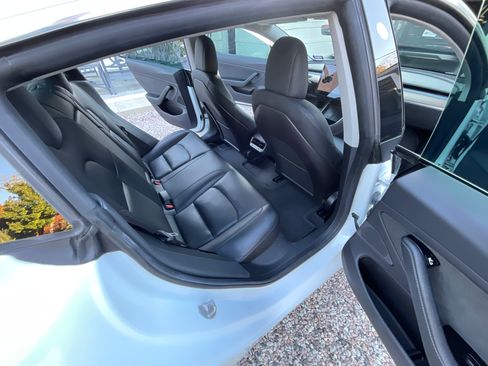 Used 2019 Tesla Model 3 Standard Range Plus image 24
