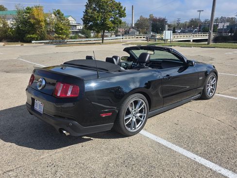 Used 2012 Ford Mustang GT Premium w/ Security Pkg image 4