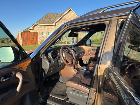 Used 2016 INFINITI QX80 Limited image 9