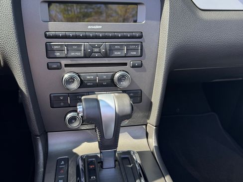 Used 2010 Ford Mustang GT Premium RWD image 17