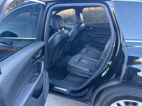 Used 2017 Audi Q7 3.0T Premium image 19