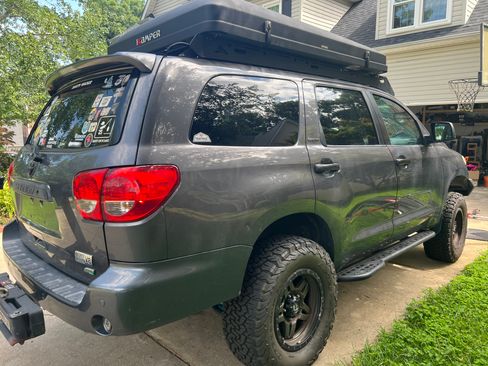 Used 2012 Toyota Sequoia Limited AWD/4WD image 8