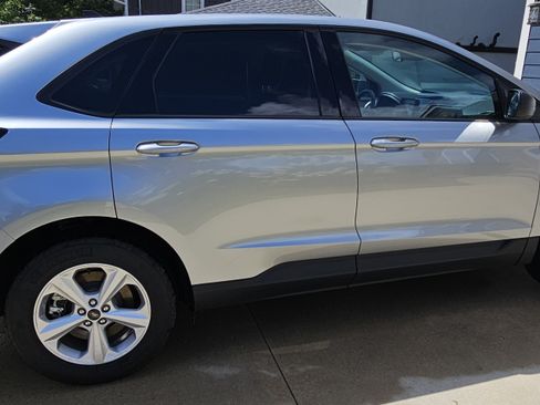 Used 2024 Ford Edge SE image 4