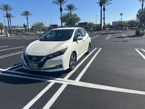 Used 2019 Nissan Leaf SV Plus w/ SV All Weather Package FWD image 2