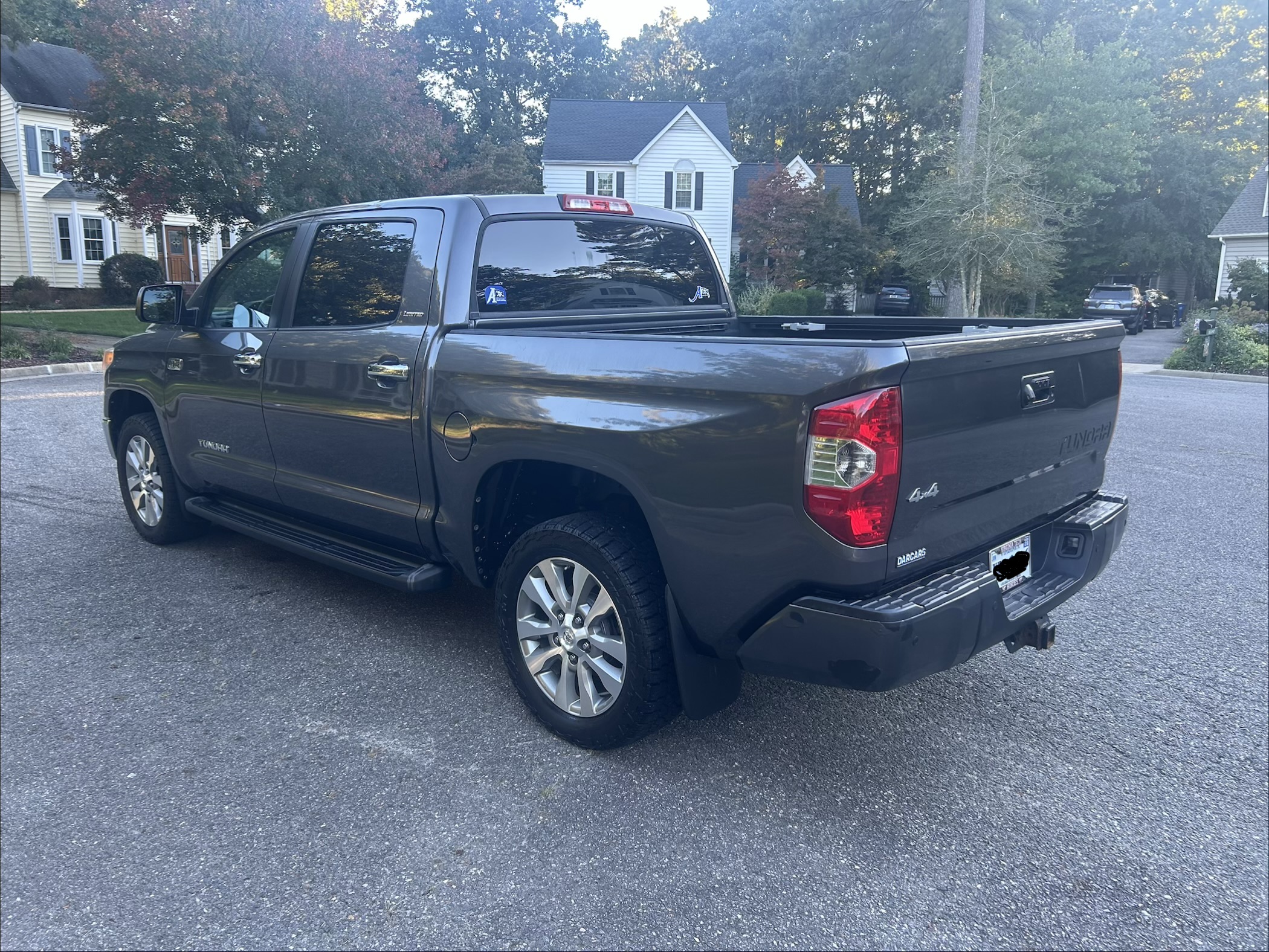 Used 2015 Toyota Tundra Limited w/ Limited Premium Package AWD/4WD image 17