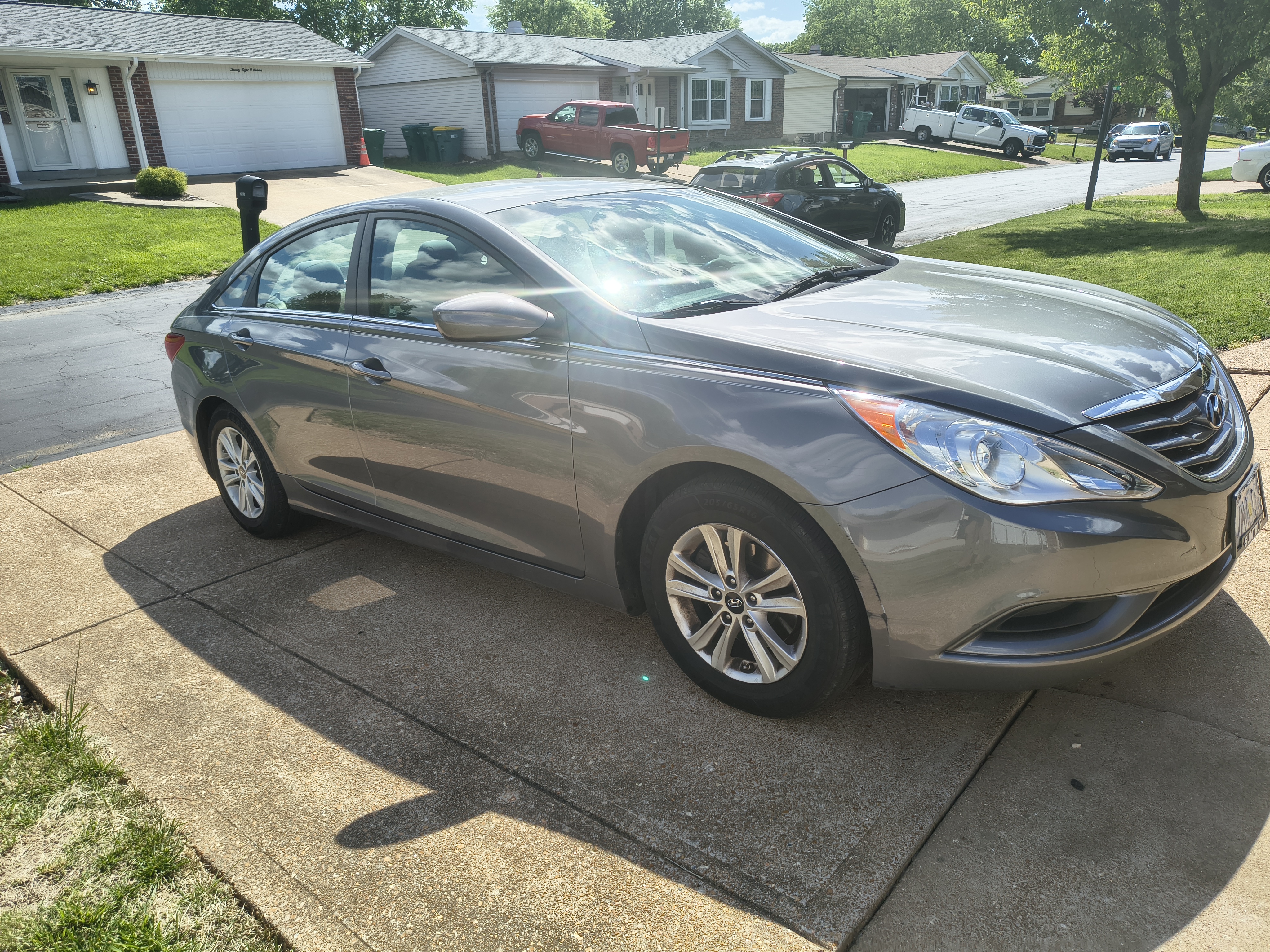 Used 2012 Hyundai Sonata GLS w/ Popular Equipment Pkg FWD image 1