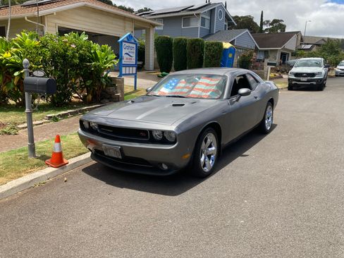 Used 2011 Dodge Challenger R/T RWD image 3