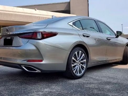 Used 2019 Lexus ES 350 w/ Premium Package image 19