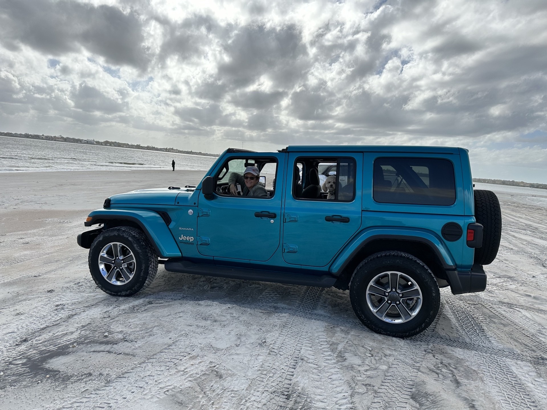 Used 2020 Jeep Wrangler Unlimited Sahara AWD/4WD image 1