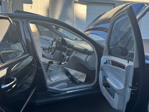 Used 2003 Mercedes-Benz C 320 Sedan image 8