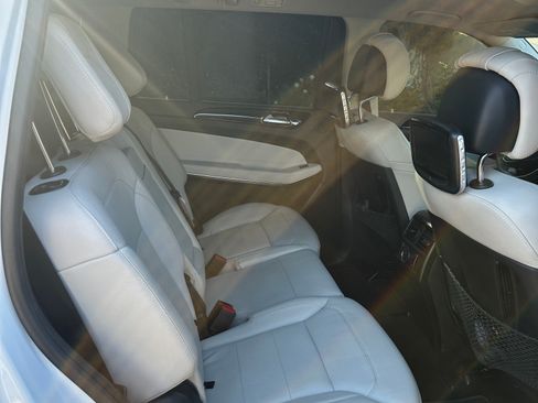 Used 2018 Mercedes-Benz GLS 550 4MATIC image 12