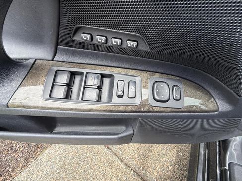 Used 2011 Lexus IS 350C w/ Luxury Pkg RWD image 10