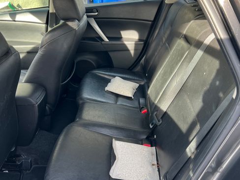 Used 2013 MAZDA MAZDA3 i Grand Touring image 9