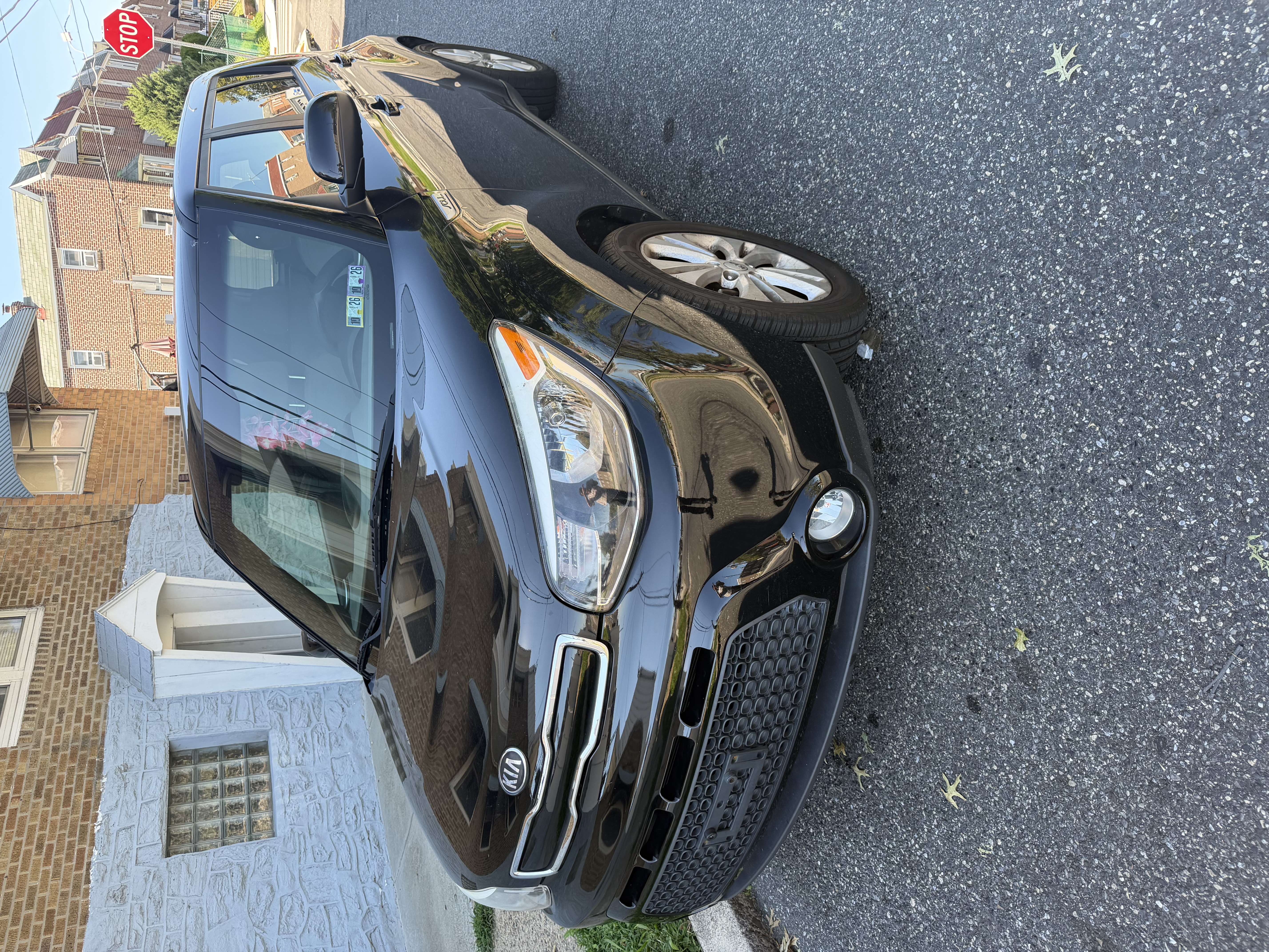 Used 2016 Kia Soul + FWD image 2