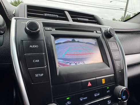 Used 2017 Toyota Camry SE FWD image 23