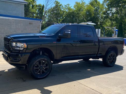 Used 2024 RAM 2500 Big Horn w/ Night Edition AWD/4WD image 1