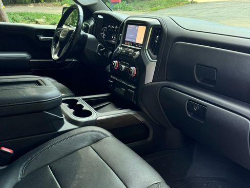 Used 2019 GMC Sierra 1500 SLT w/ SLT Premium Plus Package AWD/4WD image 16