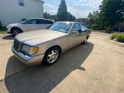 Used 1999 Mercedes-Benz S 320 image 2